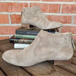 EUC Barneys New York Fawn Suede Booties 3/4 inch block heels EU 36